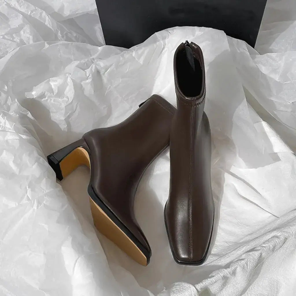 Bota Cano Curto Marrom