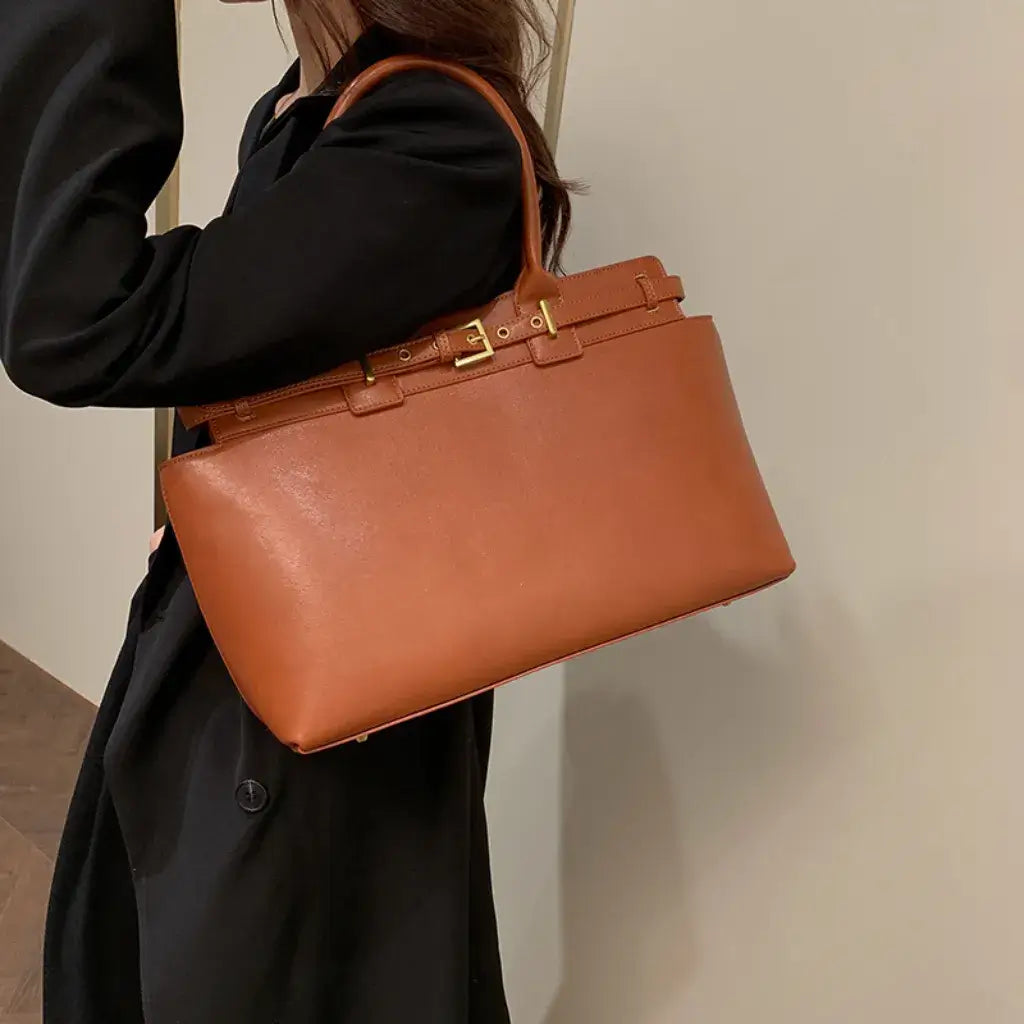 Bolsa Feminina Grande de Couro Marrom Amélia