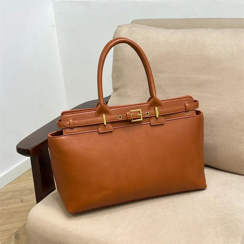 Bolsa Feminina Grande de Couro Marrom Amélia