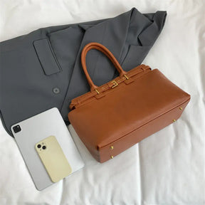 Bolsa Feminina Grande de Couro Marrom Amélia