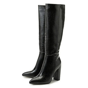 Bota Cano Alto Feminina de Couro Jacaré